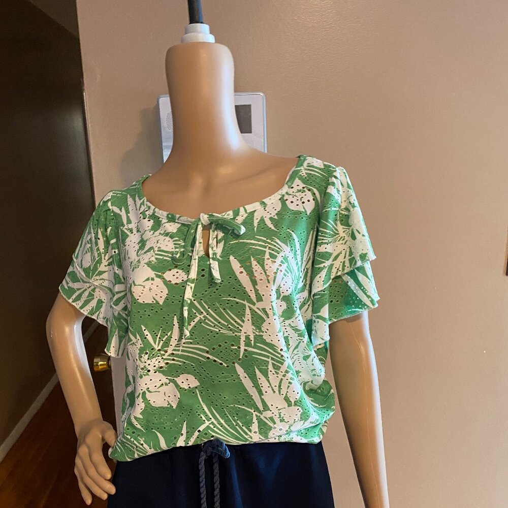 Green/White Floral Eyelet Ruffle Sleeve Top NWT Size XL belldini
